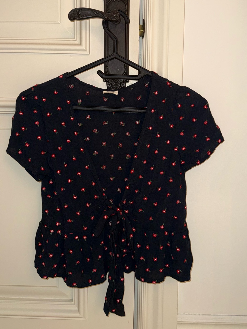 Brandy Melville - Tie Top OS